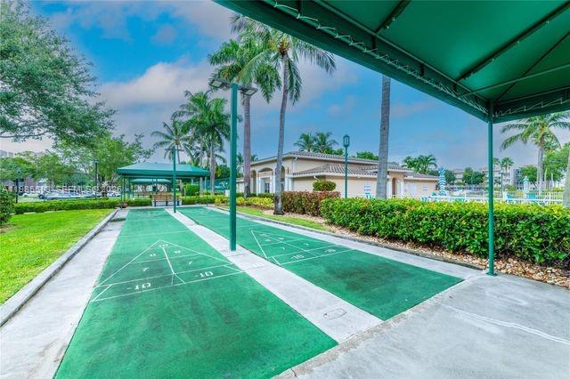 WELDON CONDOMINIUM - Residential