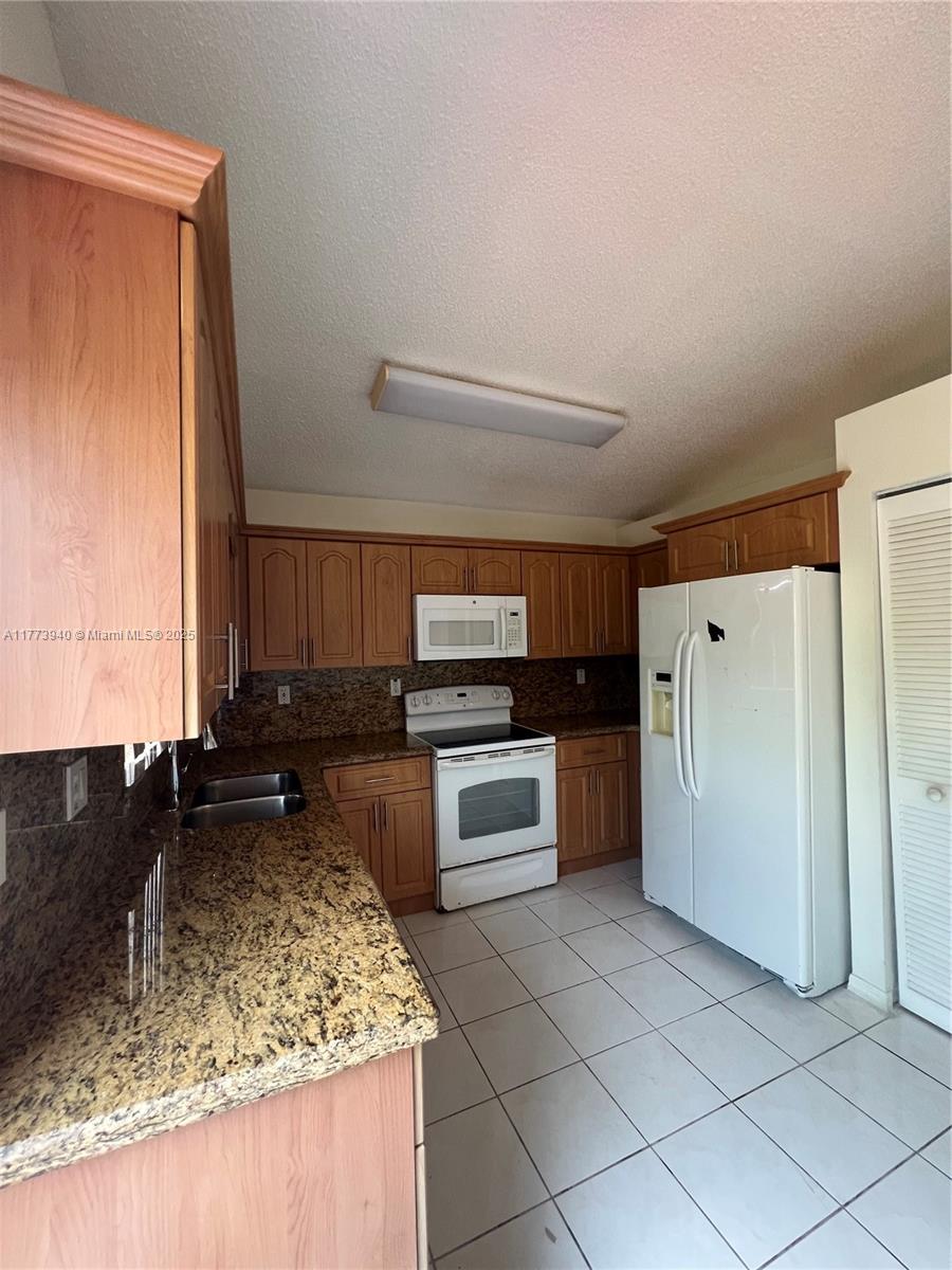 FOREST LAKES GARDENS SEC - Residential