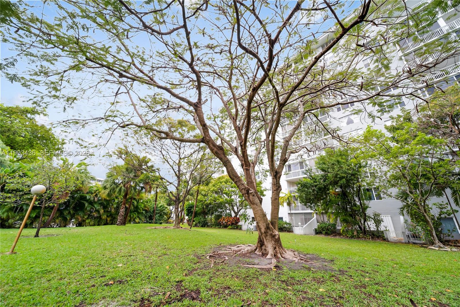 HILLCREST EAST NO 25 COND - Residential