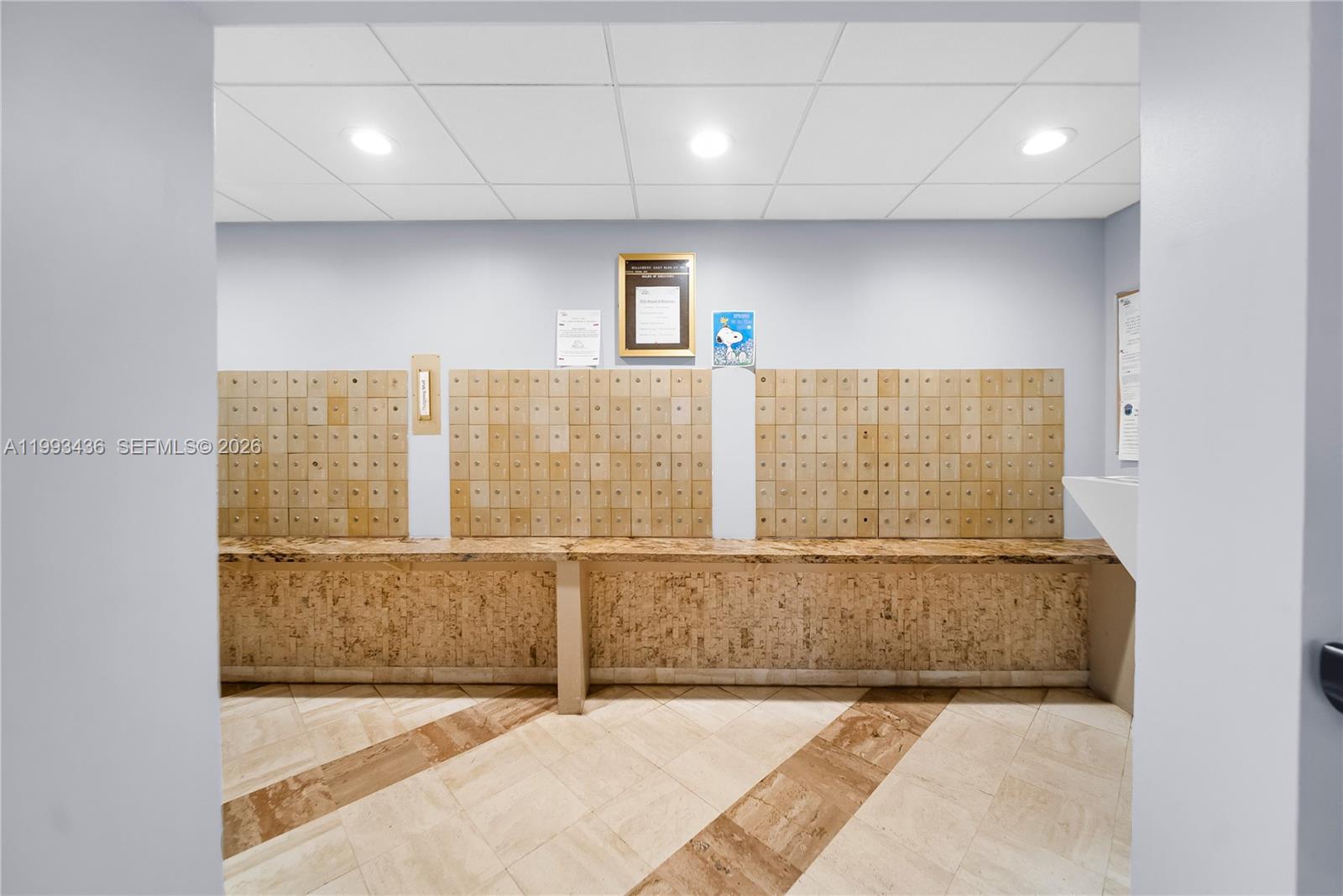 HILLCREST EAST NO 25 COND - Residential