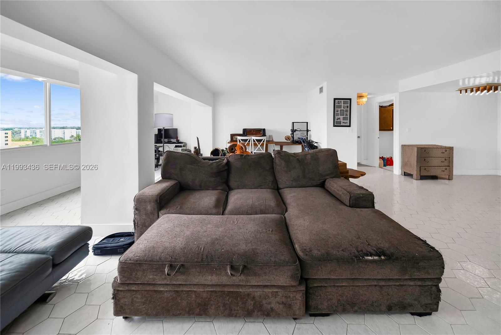 HILLCREST EAST NO 25 COND - Residential