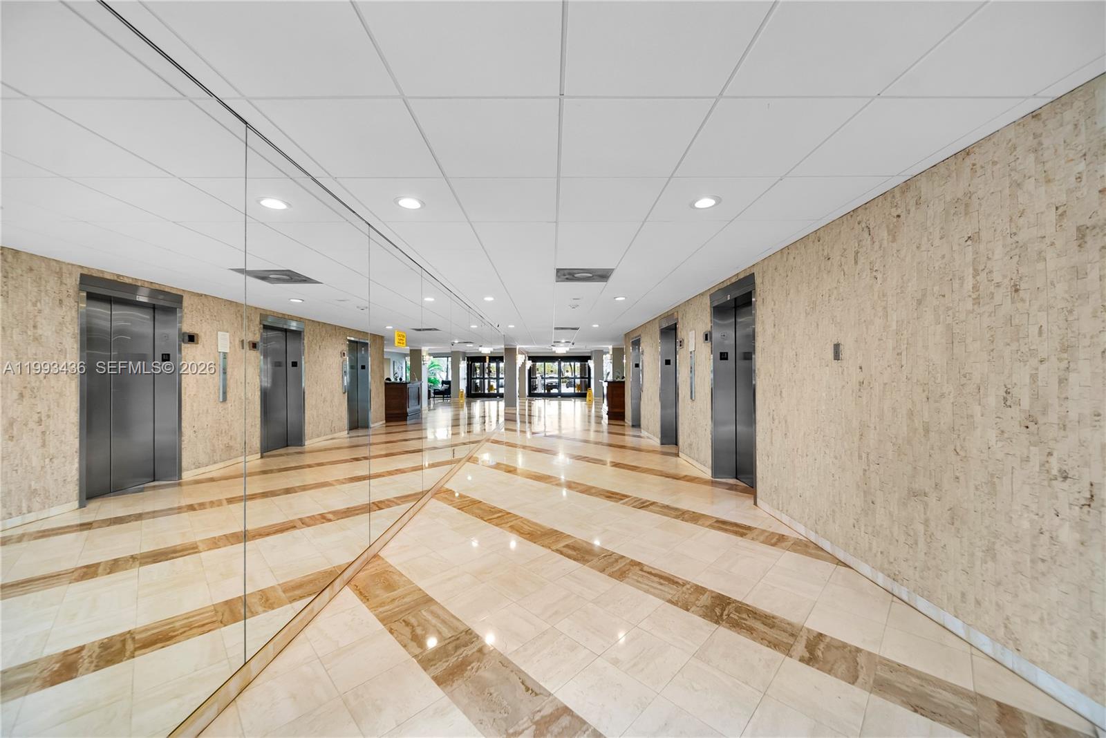 HILLCREST EAST NO 25 COND - Residential