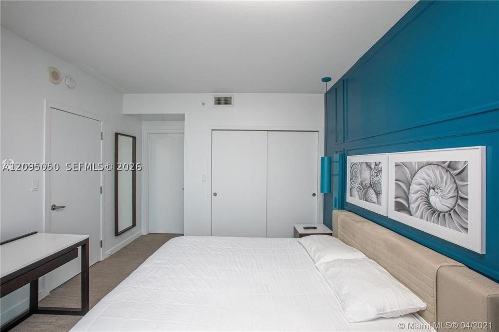 17315 Collins Ave 2406