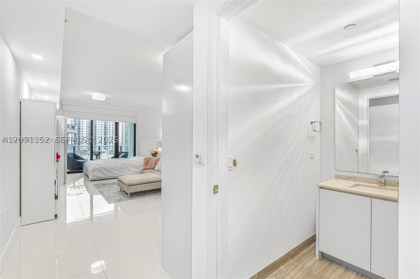 1010 Brickell Ave 1710