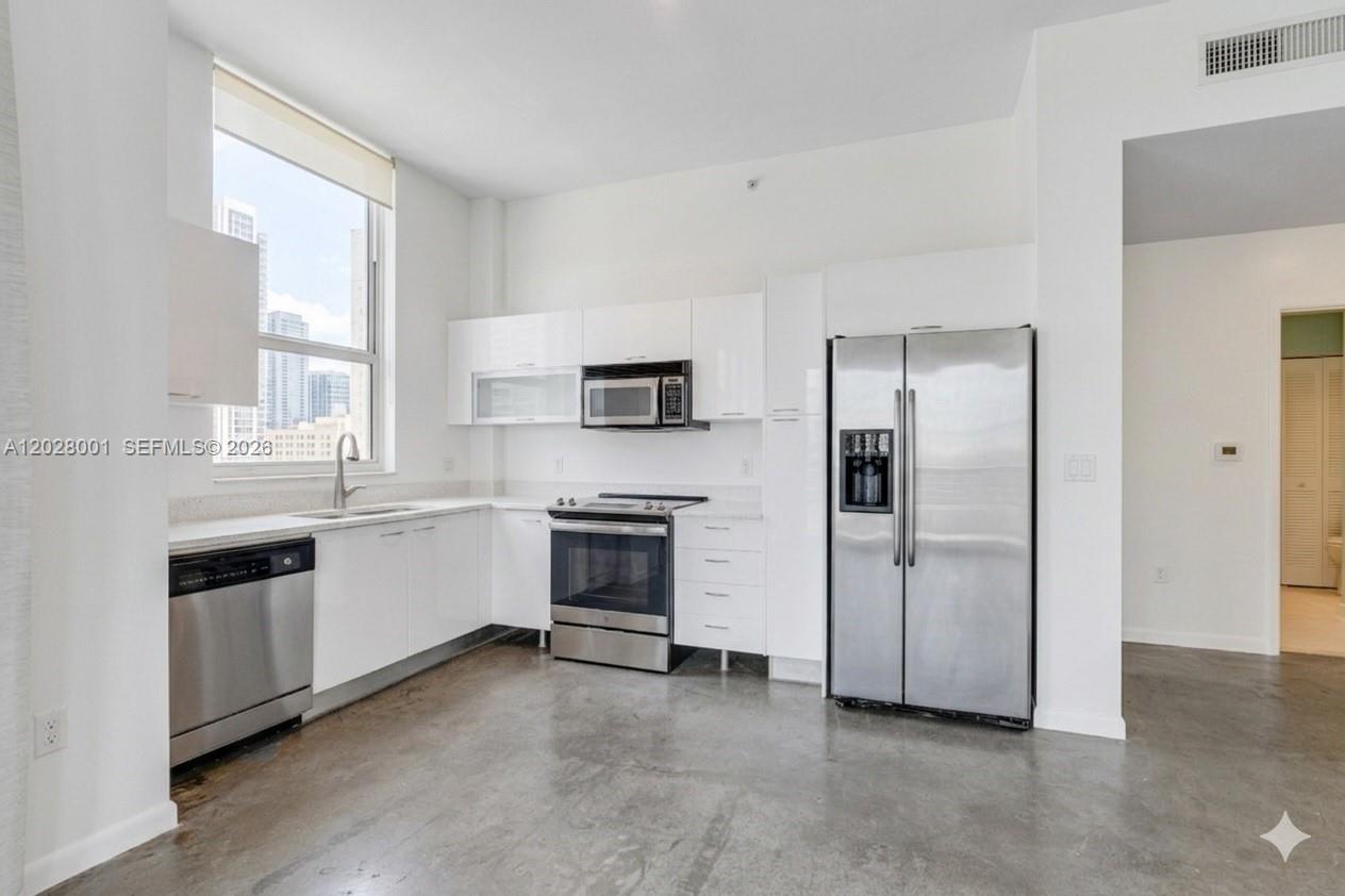 133 NE 2nd Ave 1402