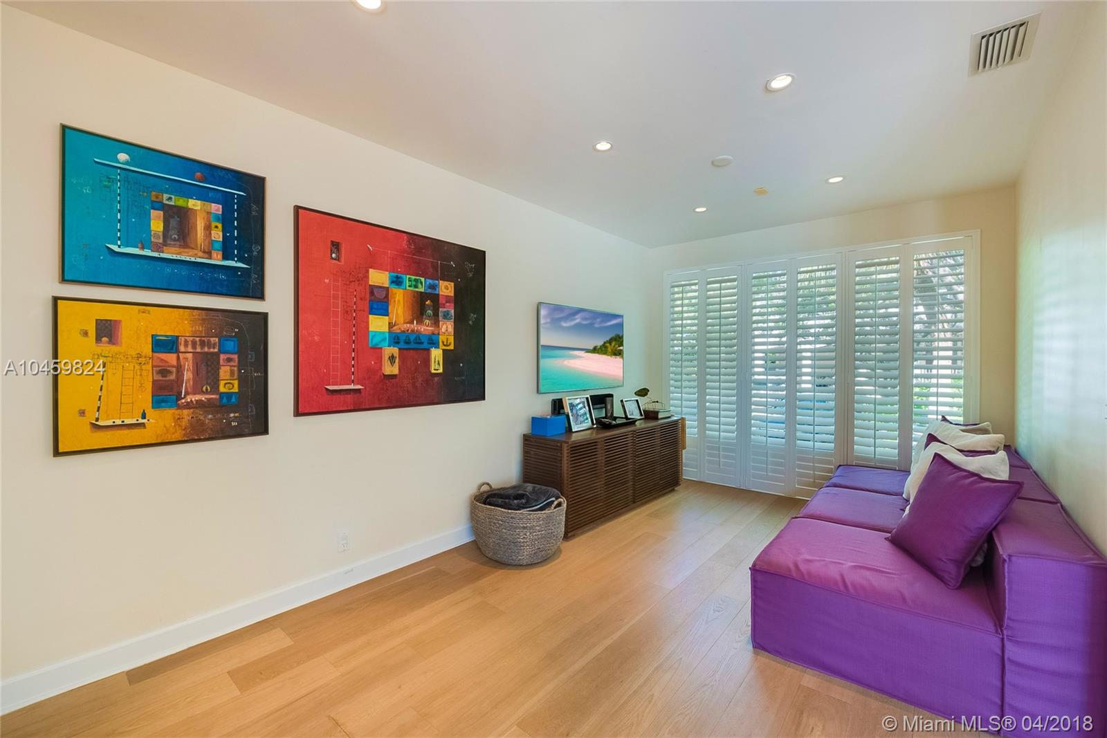 TROPICAL ISLE HOMES SUB 4 - Residential