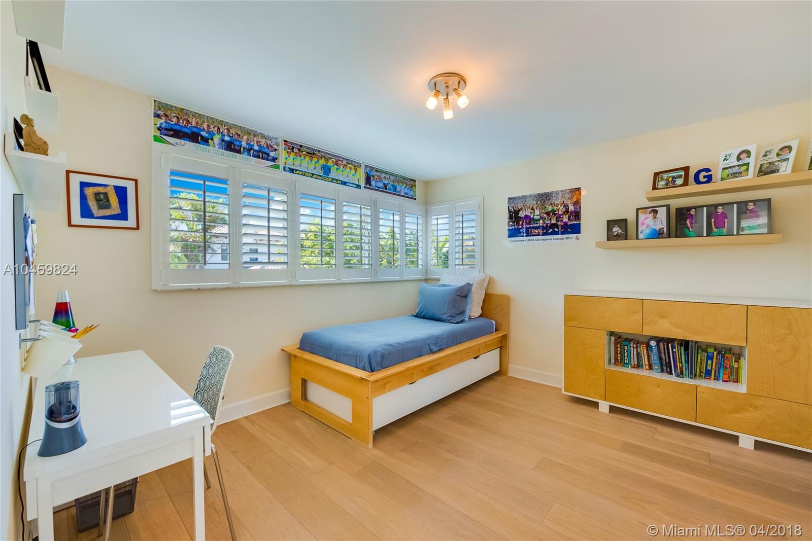 TROPICAL ISLE HOMES SUB 4 - Residential