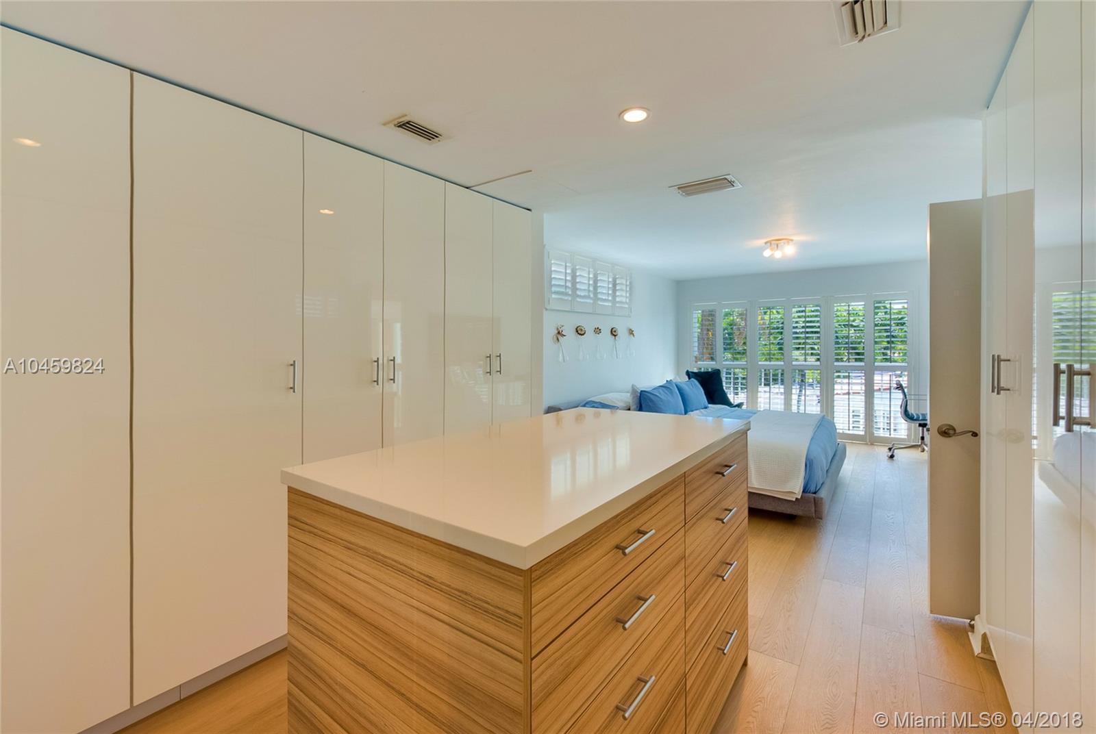 TROPICAL ISLE HOMES SUB 4 - Residential