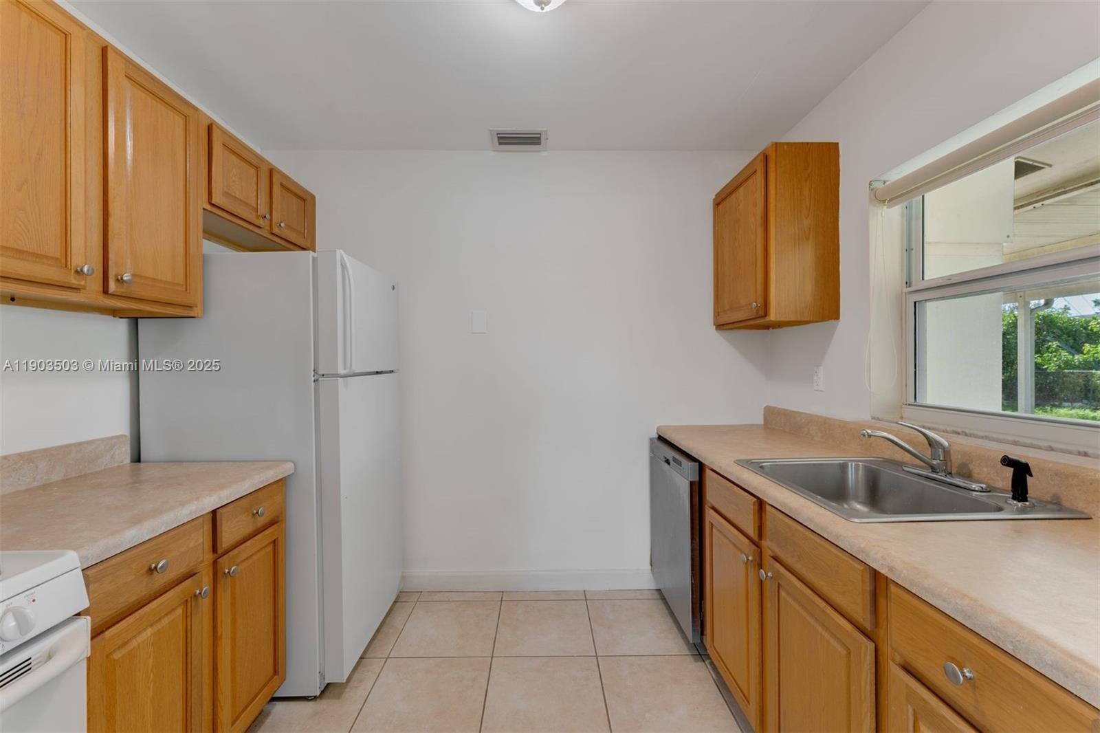 CORAL WAY VILLAGE SEC A P - Residential