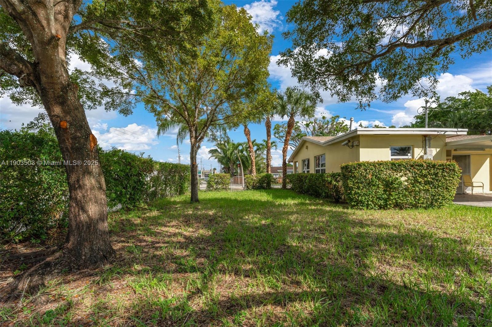 CORAL WAY VILLAGE SEC A P - Residential