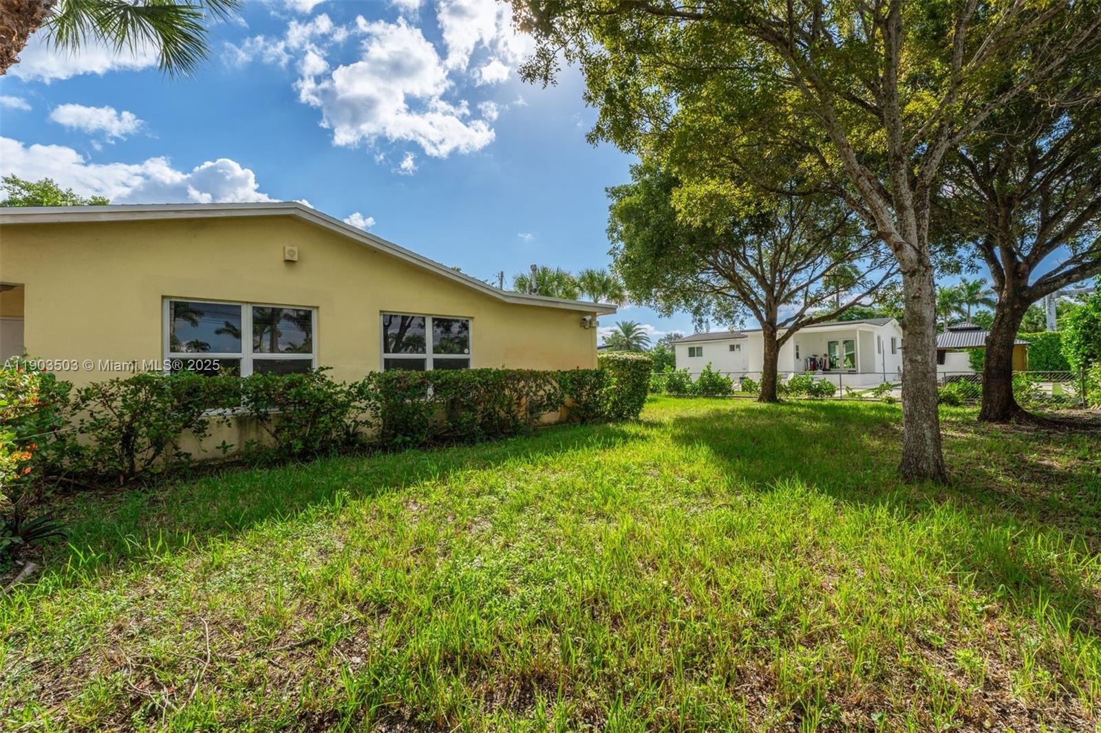 CORAL WAY VILLAGE SEC A P - Residential