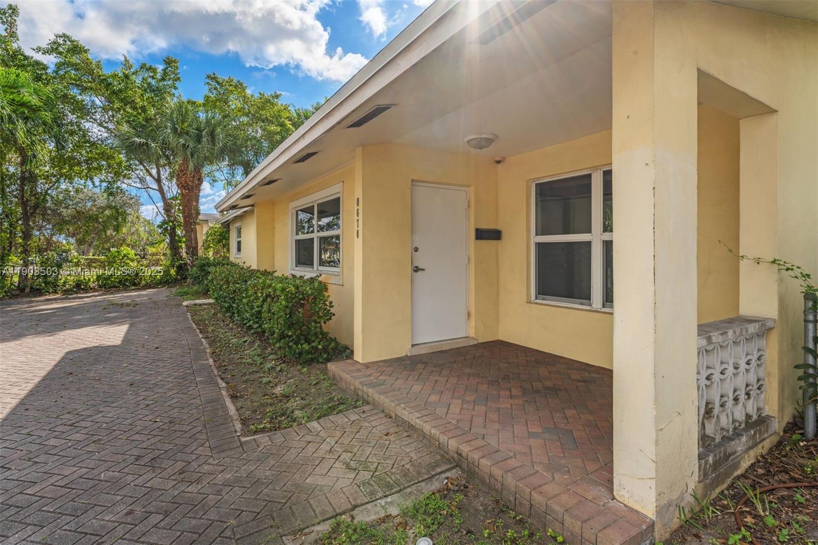 CORAL WAY VILLAGE SEC A P - Residential