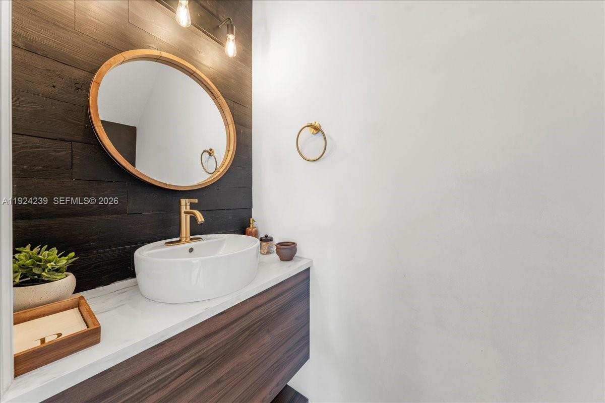 FONTAINEBLEAU WEST NORTH - Residential