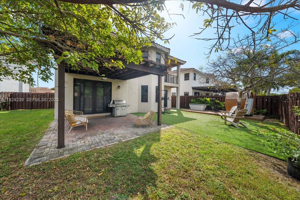 FONTAINEBLEAU WEST NORTH - Residential