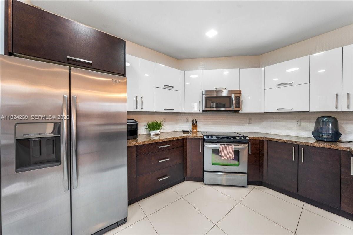 FONTAINEBLEAU WEST NORTH - Residential