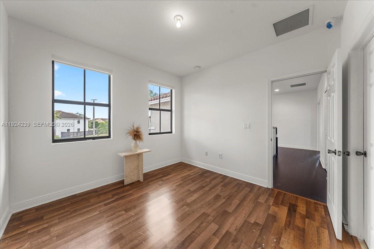 FONTAINEBLEAU WEST NORTH - Residential