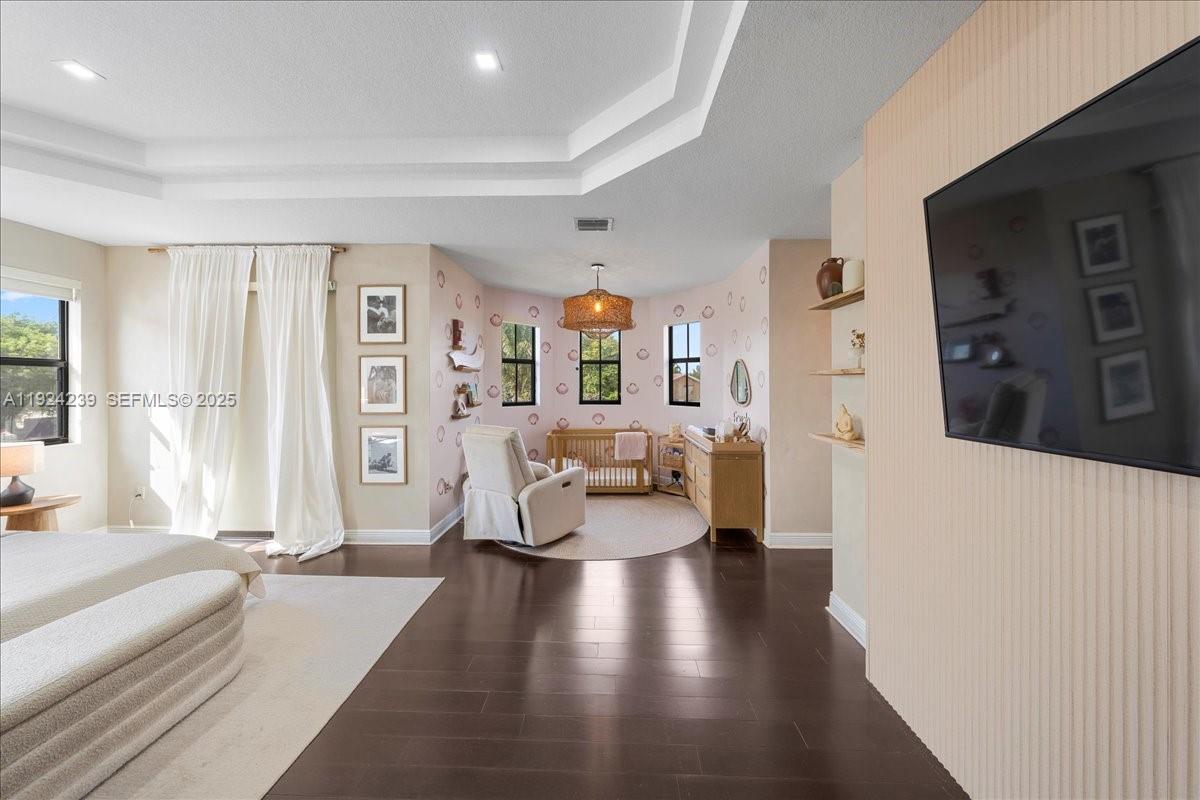 FONTAINEBLEAU WEST NORTH - Residential