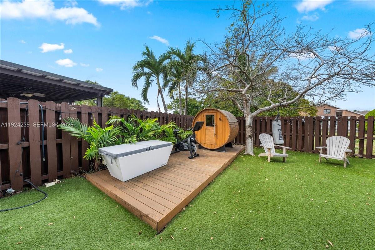 FONTAINEBLEAU WEST NORTH - Residential