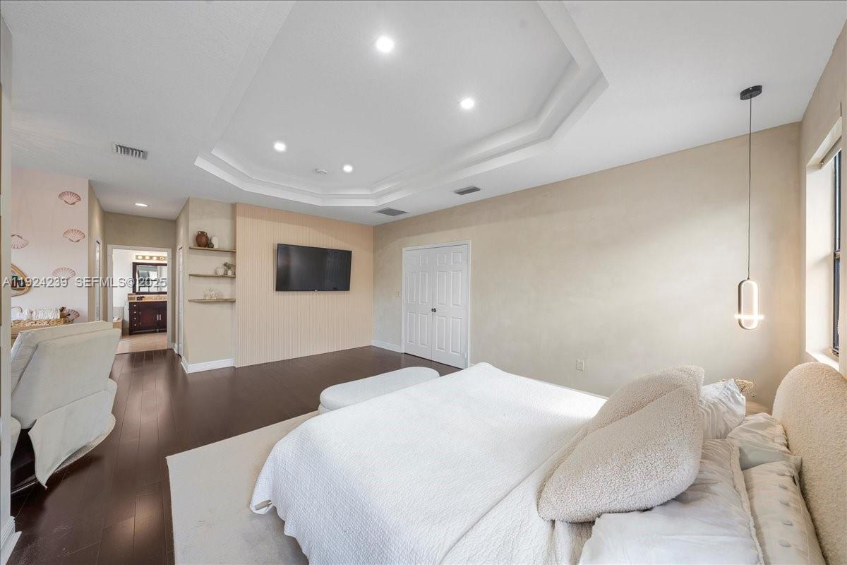 FONTAINEBLEAU WEST NORTH - Residential