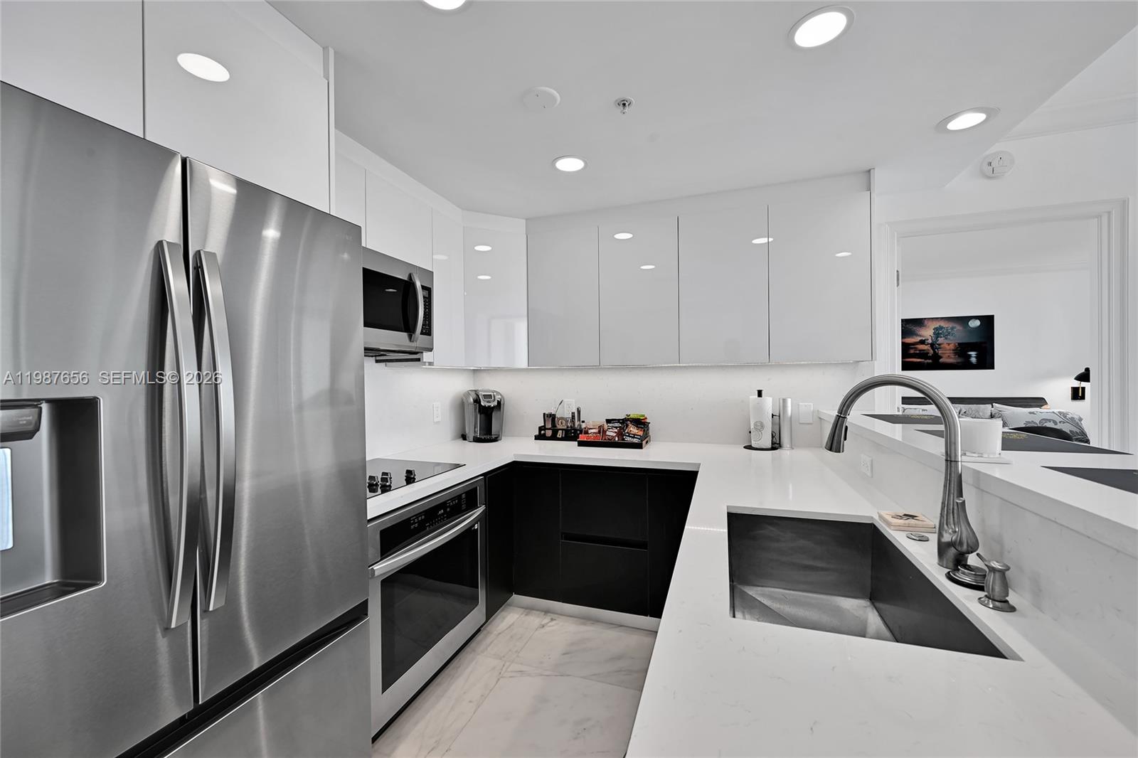 THE EXECUTIVE RESIDENCES - Residential Lease