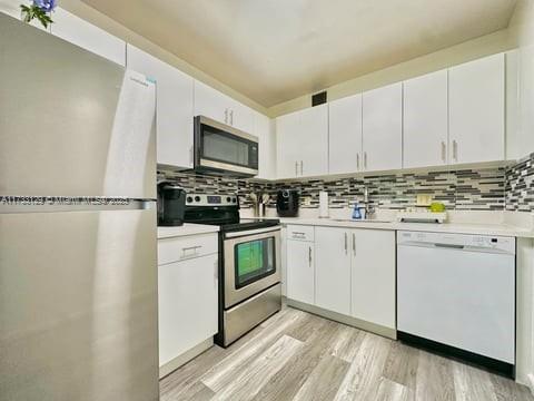 Rental Property at 150 Sw 134th Way 203R, Pembroke Pines, Miami-Dade County, Florida - Bedrooms: 2 
Bathrooms: 2  - $2,000 MO.