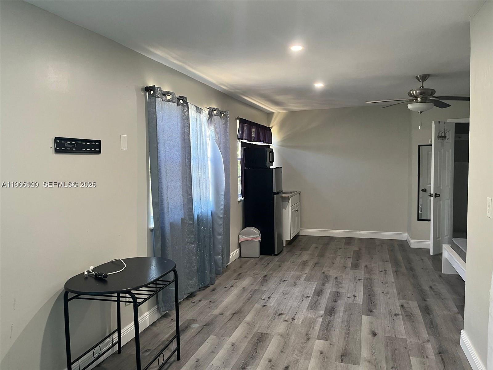 SUN RAY HOMES GREYNOLDS P - Residential