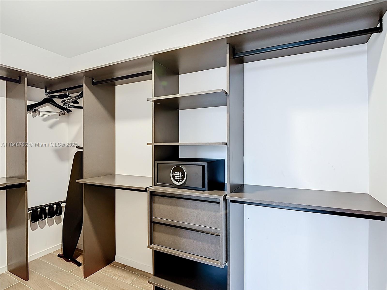 MAP OF MIAMI DADE CO. FL. - Residential Lease