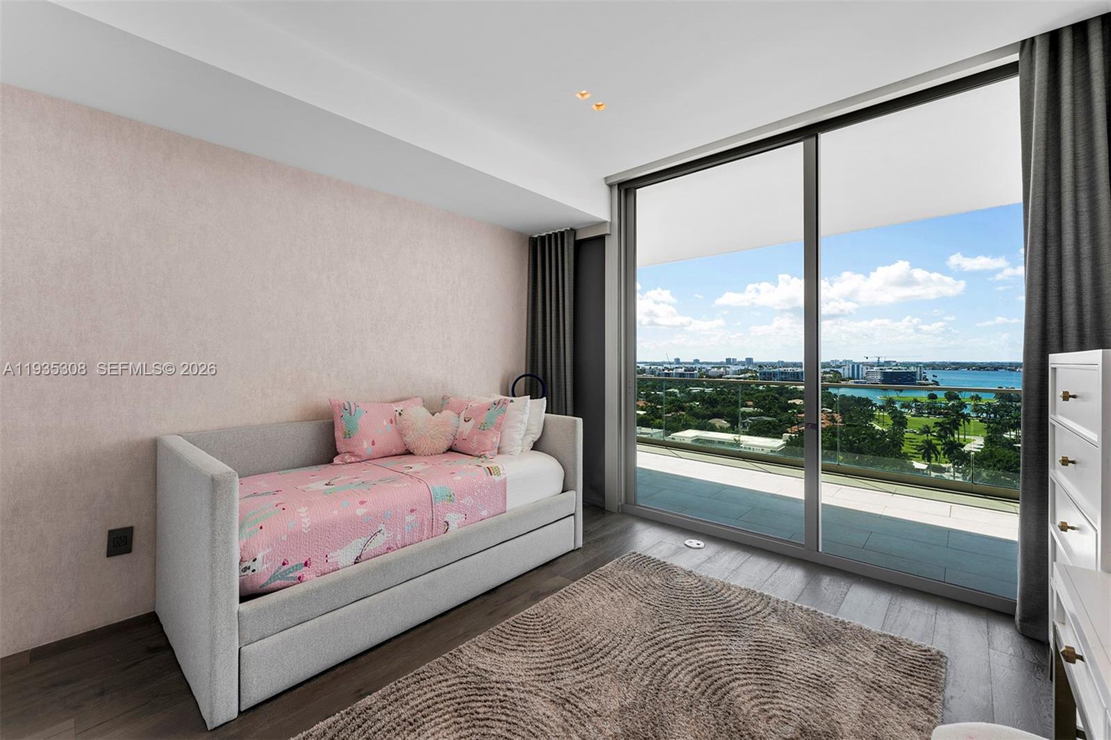 OCEANA BAL HARBOUR CONDO - Residential