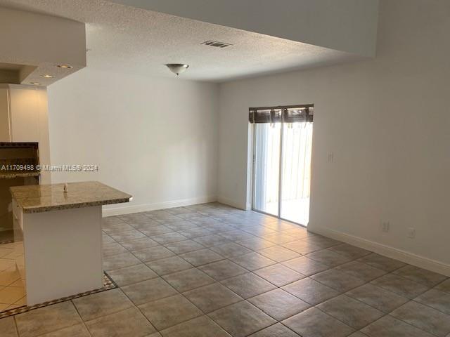 SAGA BAY TOWNHOMES - Residential Lease