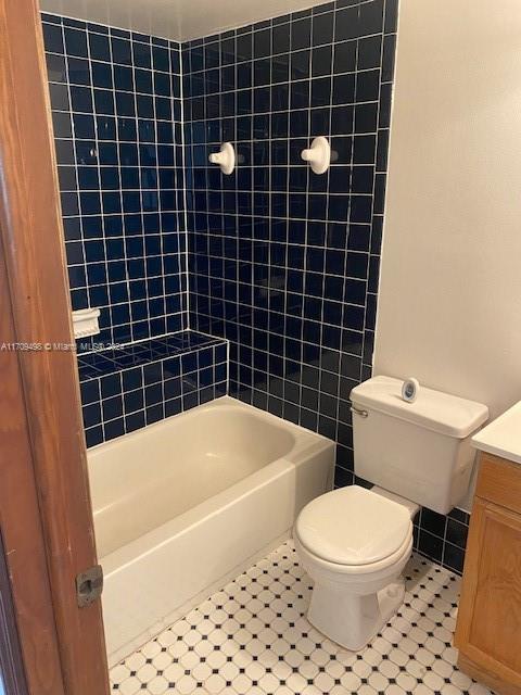 SAGA BAY TOWNHOMES - Residential Lease