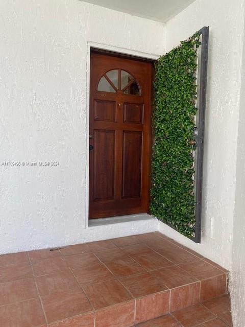 SAGA BAY TOWNHOMES - Residential Lease