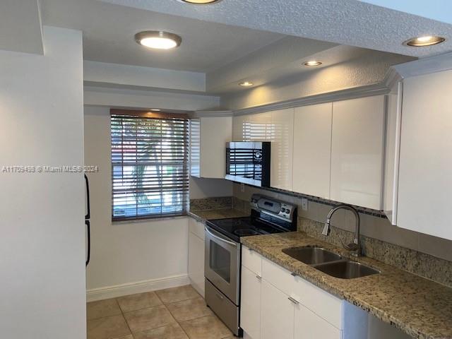 SAGA BAY TOWNHOMES - Residential Lease