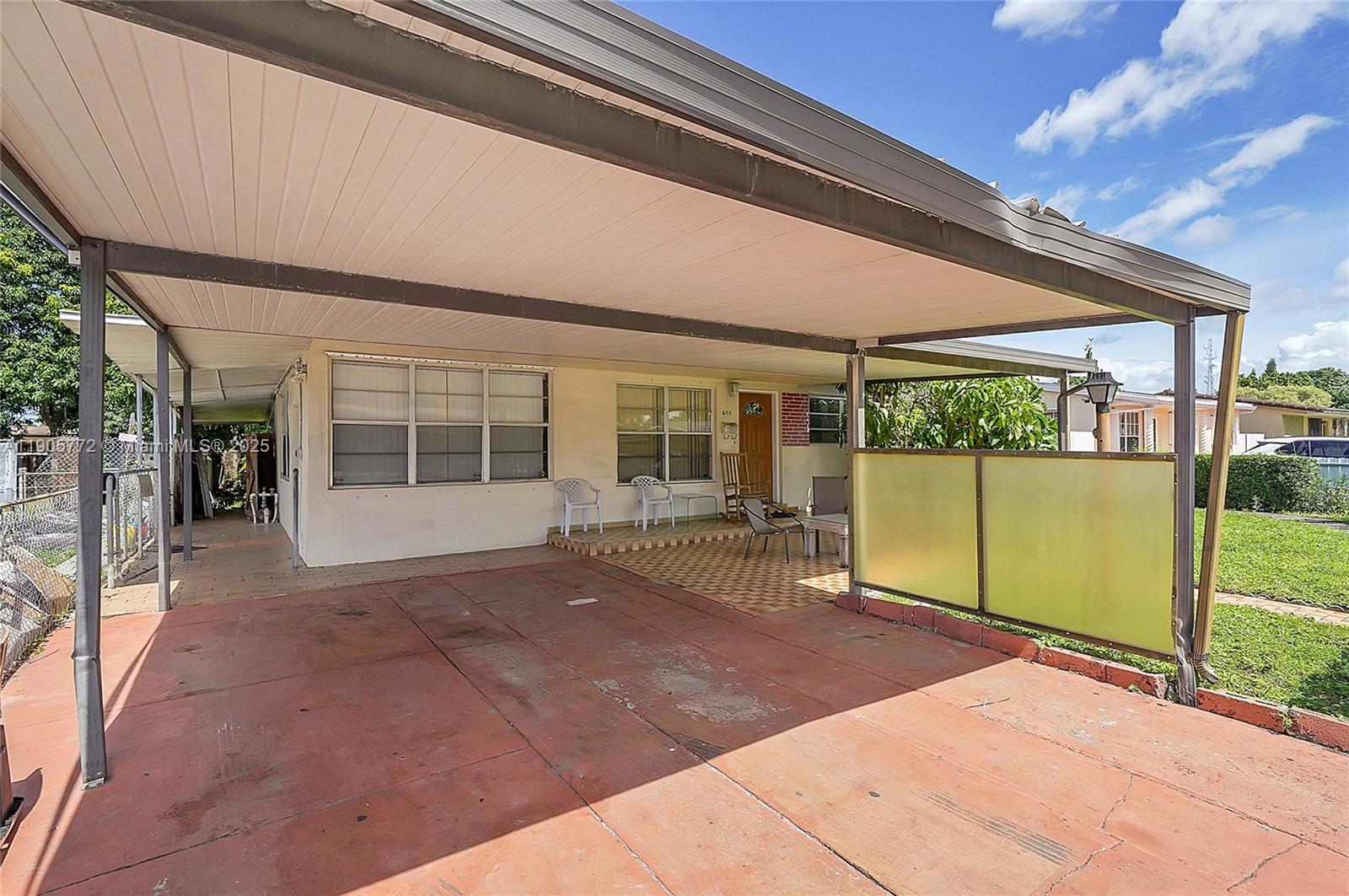 View photos, virtual tours, details... 671 E 53rd St