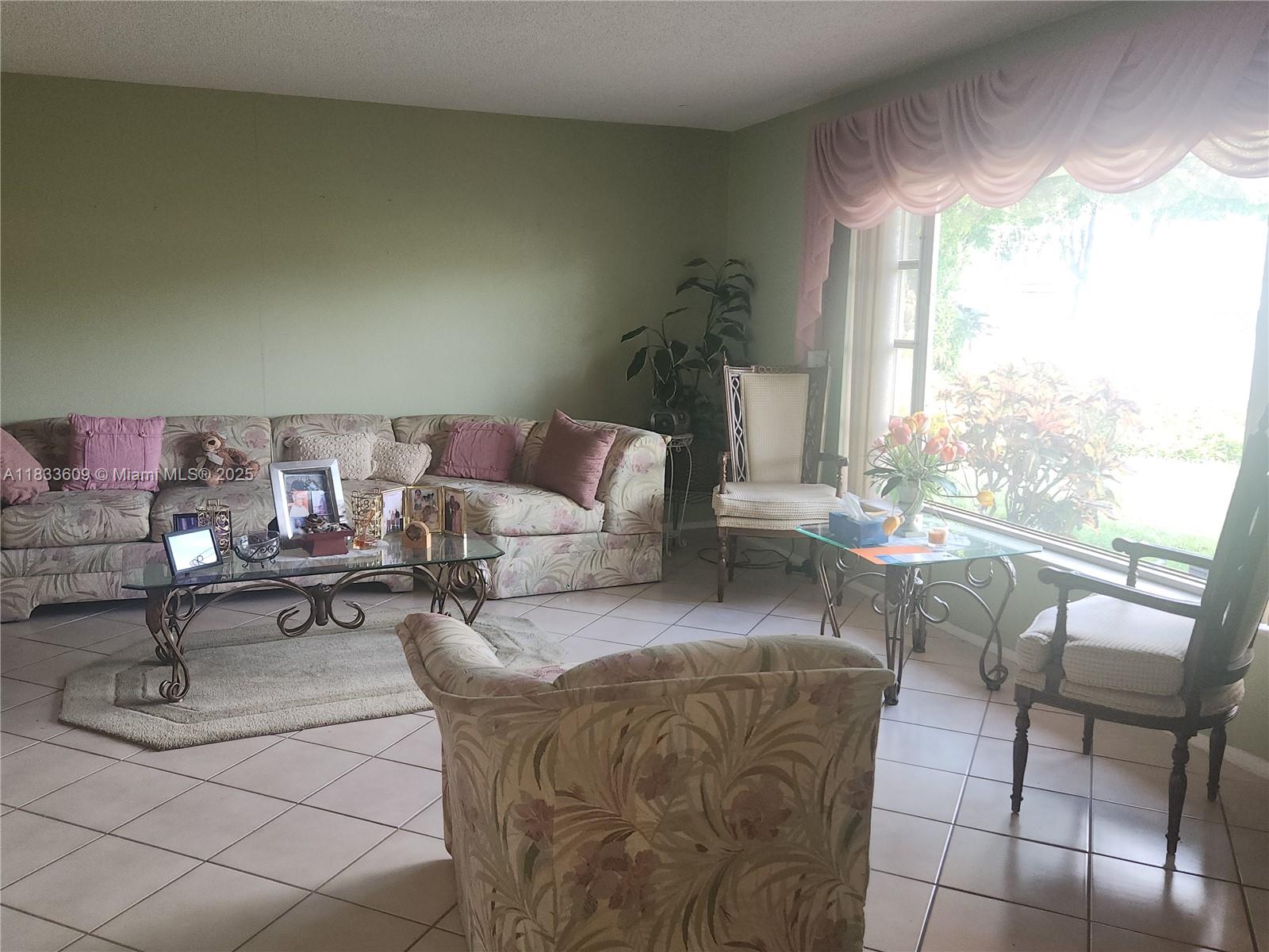 WESTWOOD COMMUNITY 4 - Residential