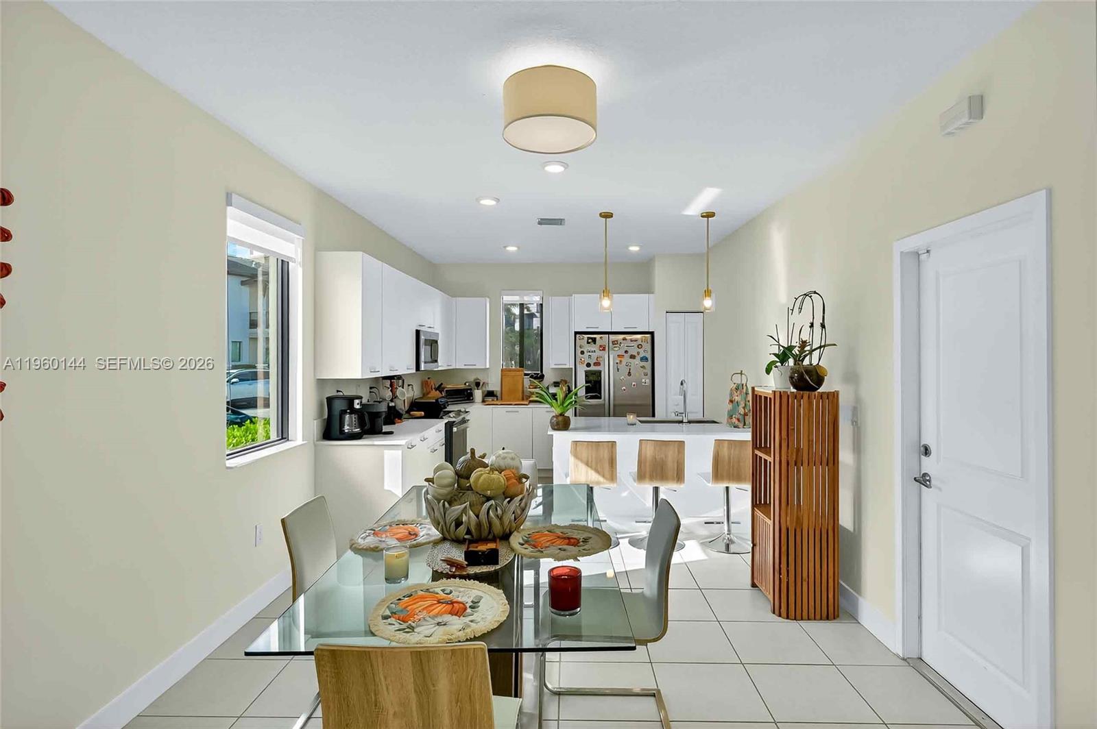 DOWNTOWN DORAL SOUTH PHAS - Residential