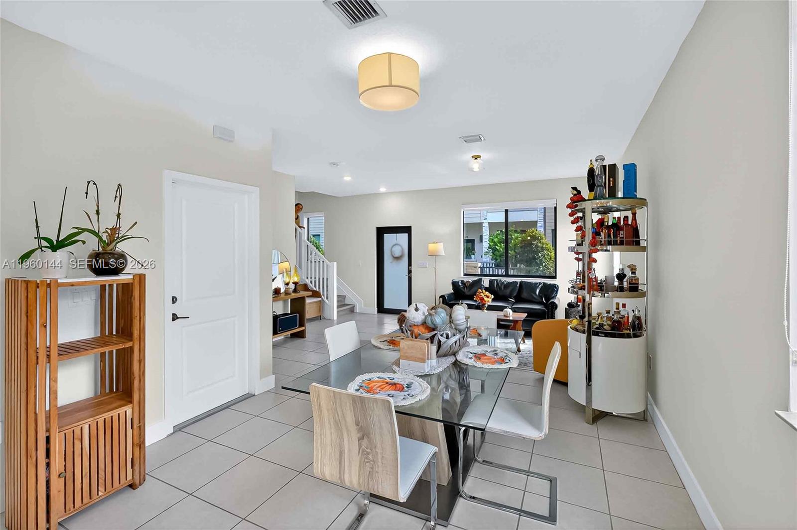 DOWNTOWN DORAL SOUTH PHAS - Residential