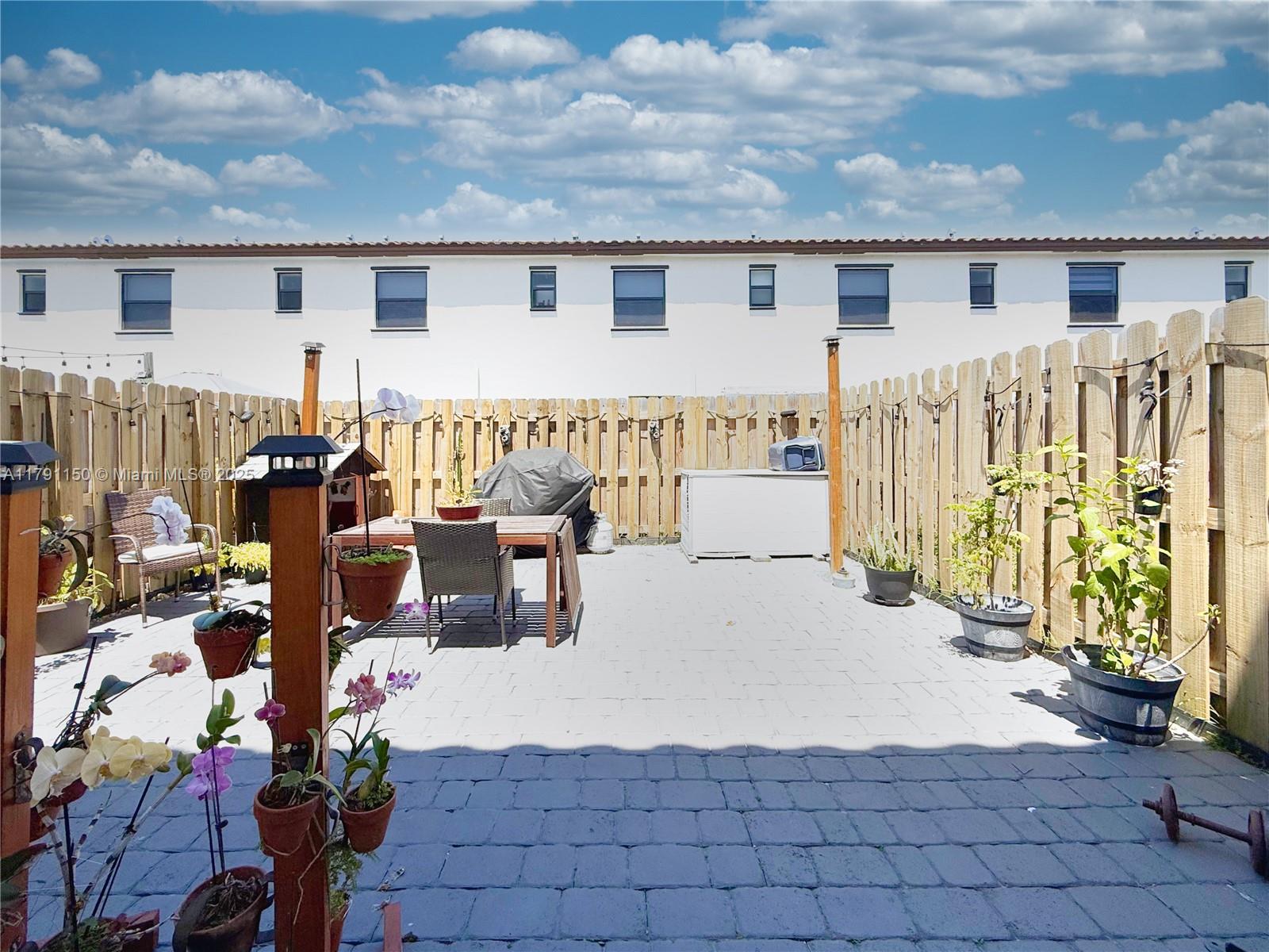 SILVER PALM RESIDENTIAL H - Residential