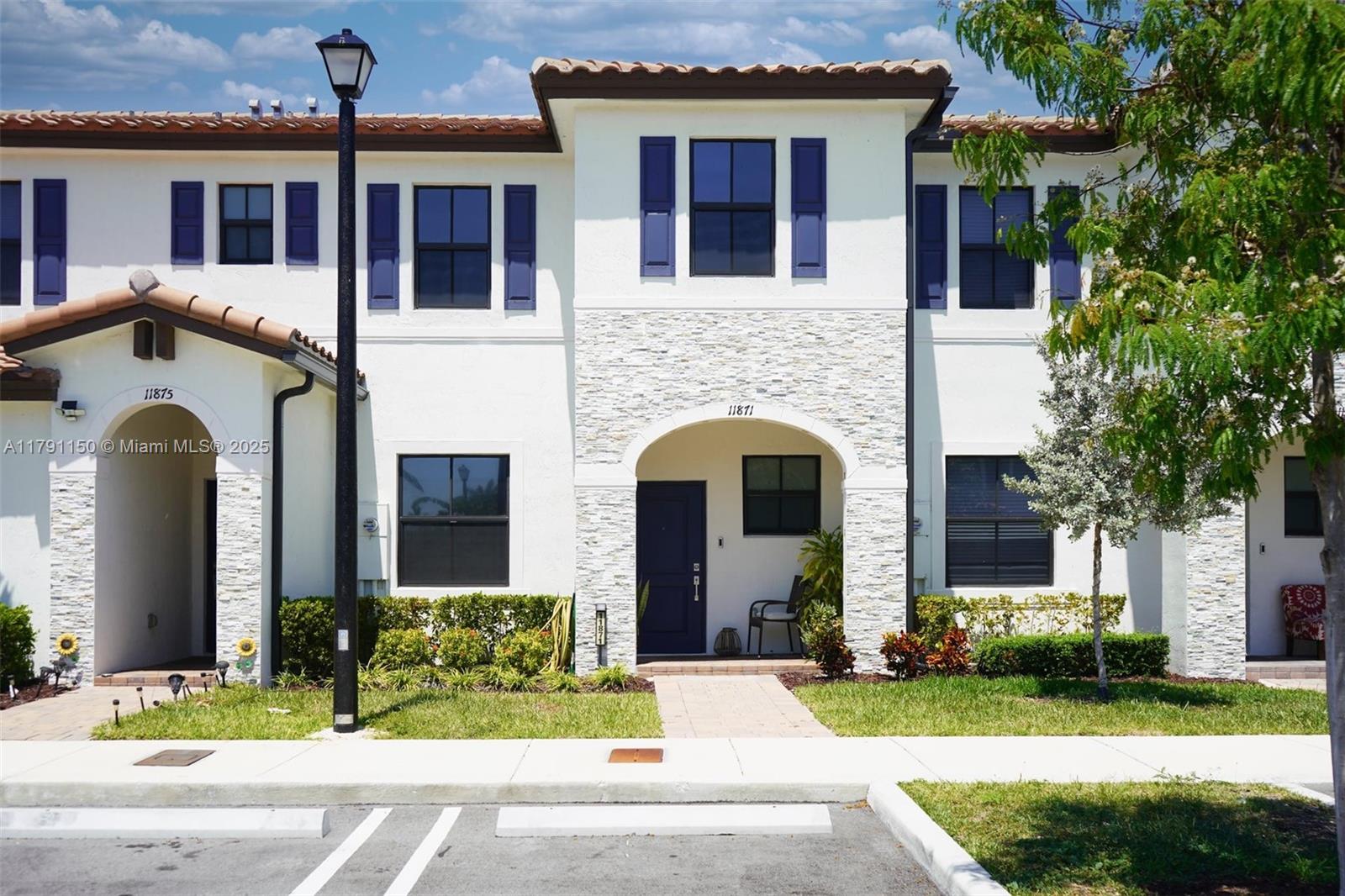 11871 Sw 247 Terrace, Homestead, Miami-Dade County, Florida - 3 Bedrooms  
3 Bathrooms - 