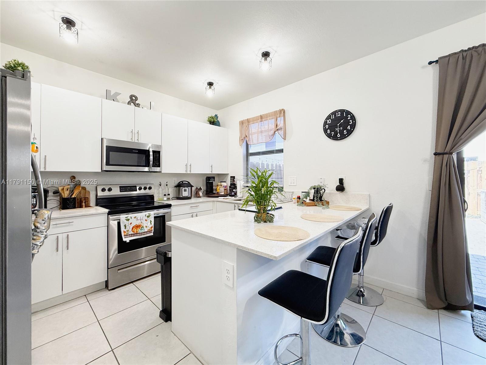 SILVER PALM RESIDENTIAL H - Residential