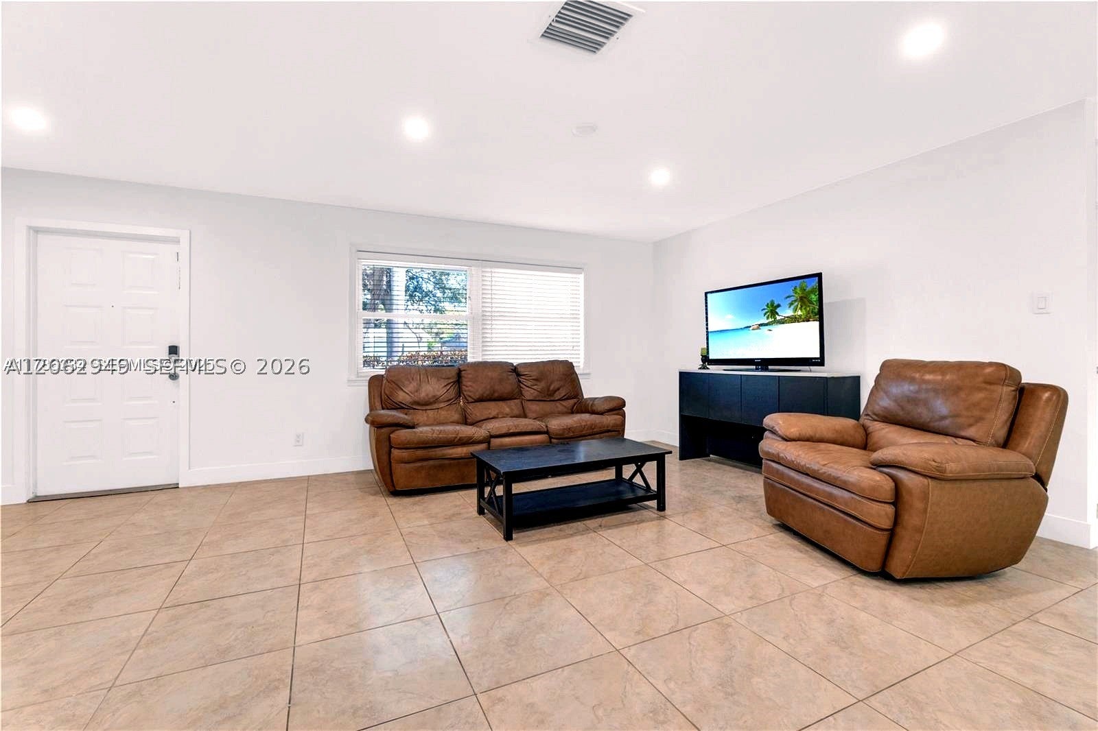 806 NE 4th St