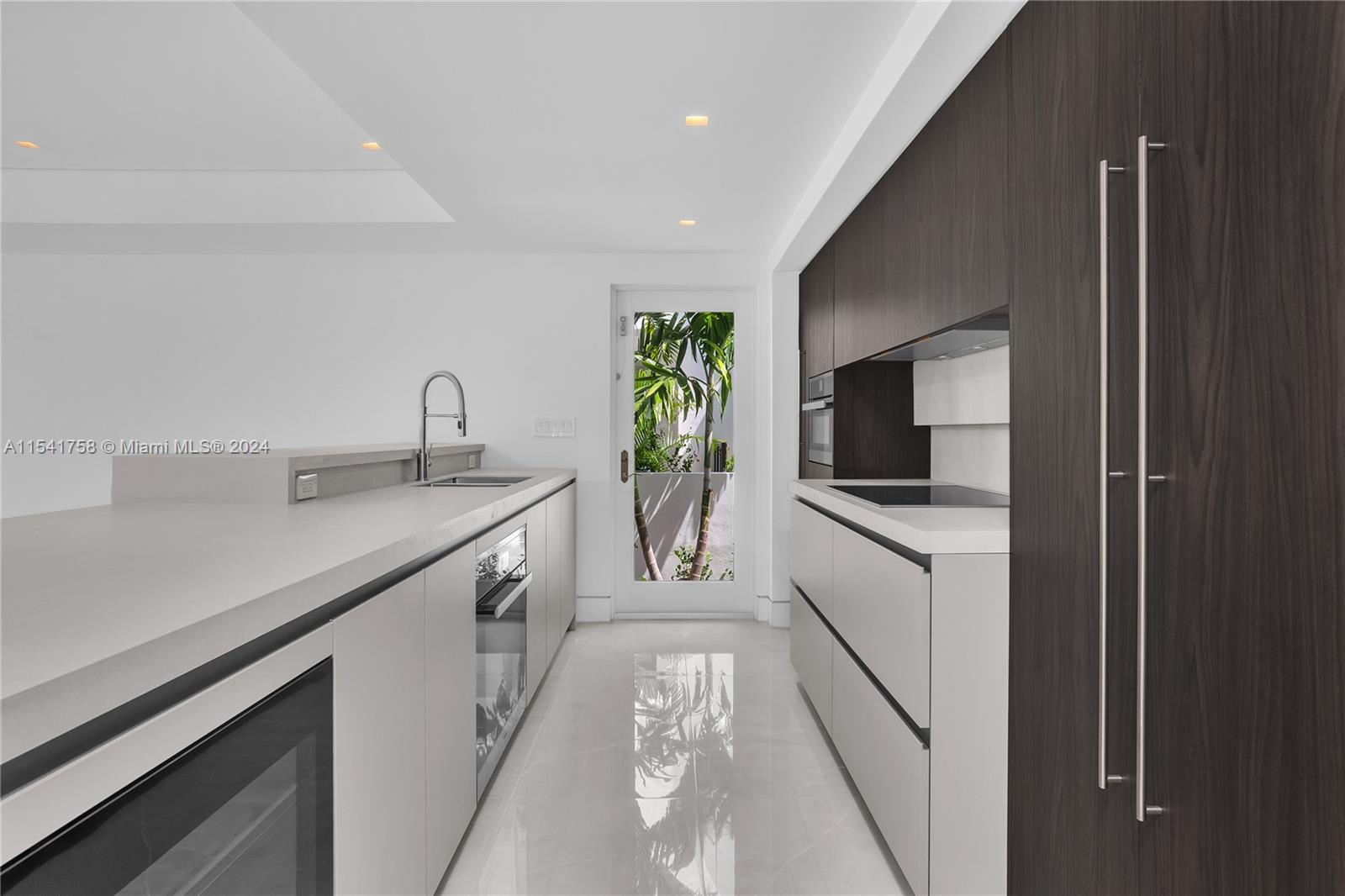 OCEANSIDE SEC ISLE OF NOR - Residential Lease