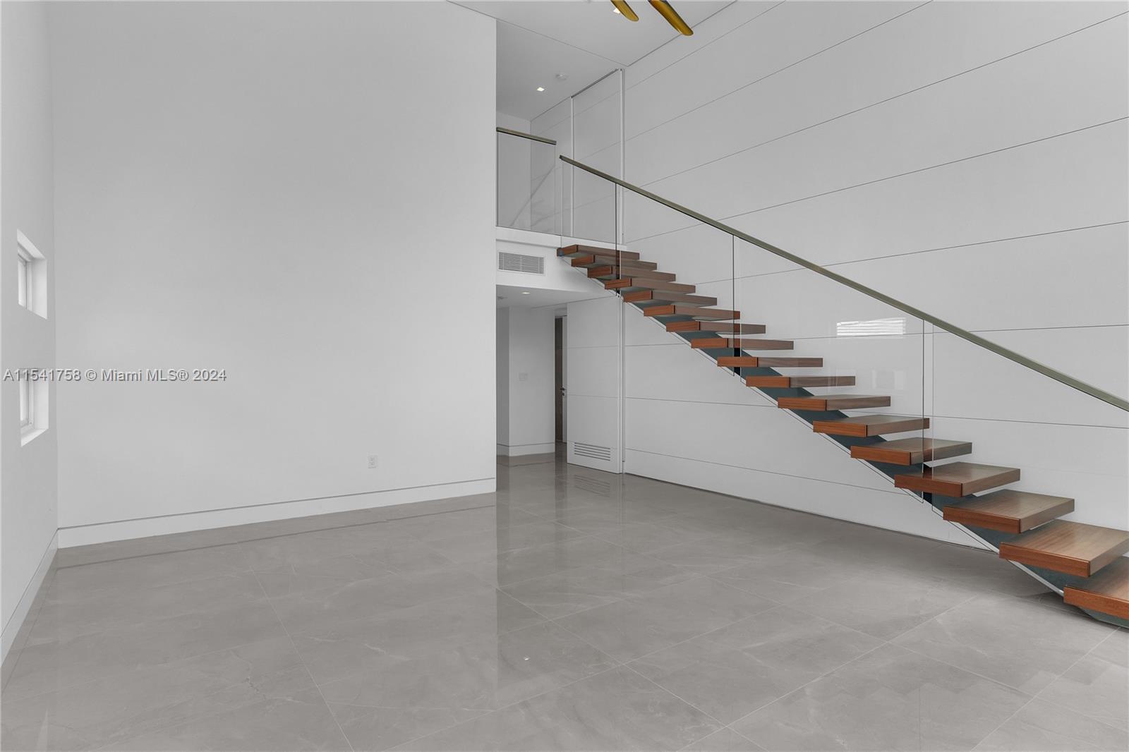 OCEANSIDE SEC ISLE OF NOR - Residential Lease