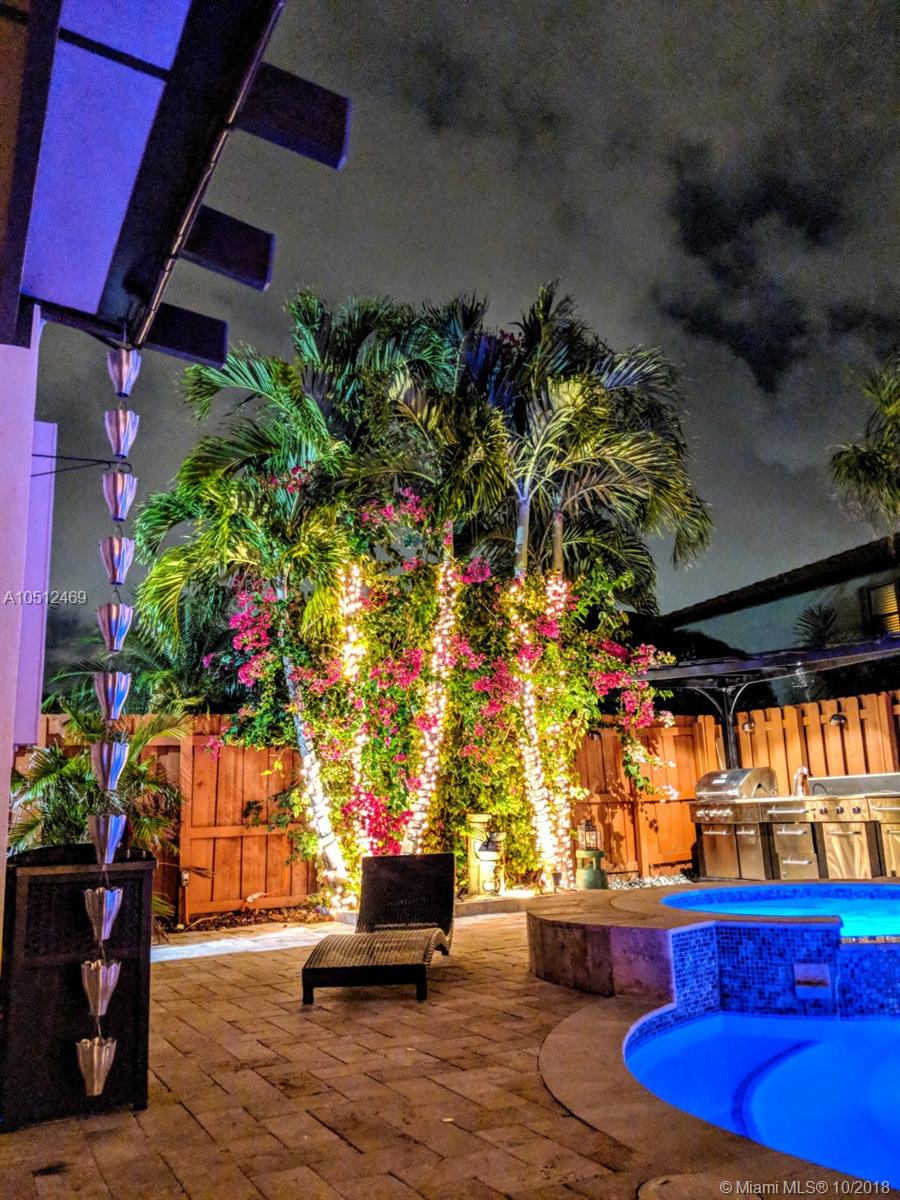 CENTURY GARDENS AT TAMIAM - Residential