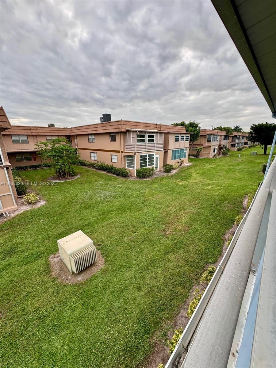 KINGS POINT BRITTANY COND - Residential