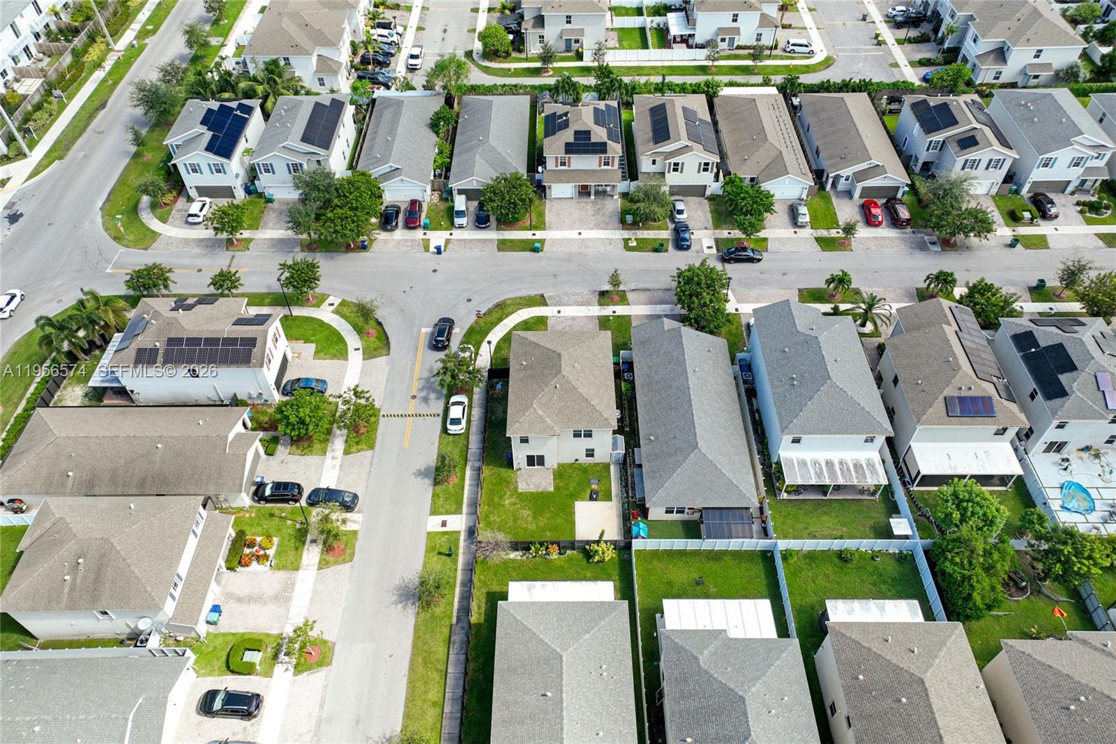 ROYAL HOMES WEST - Residential