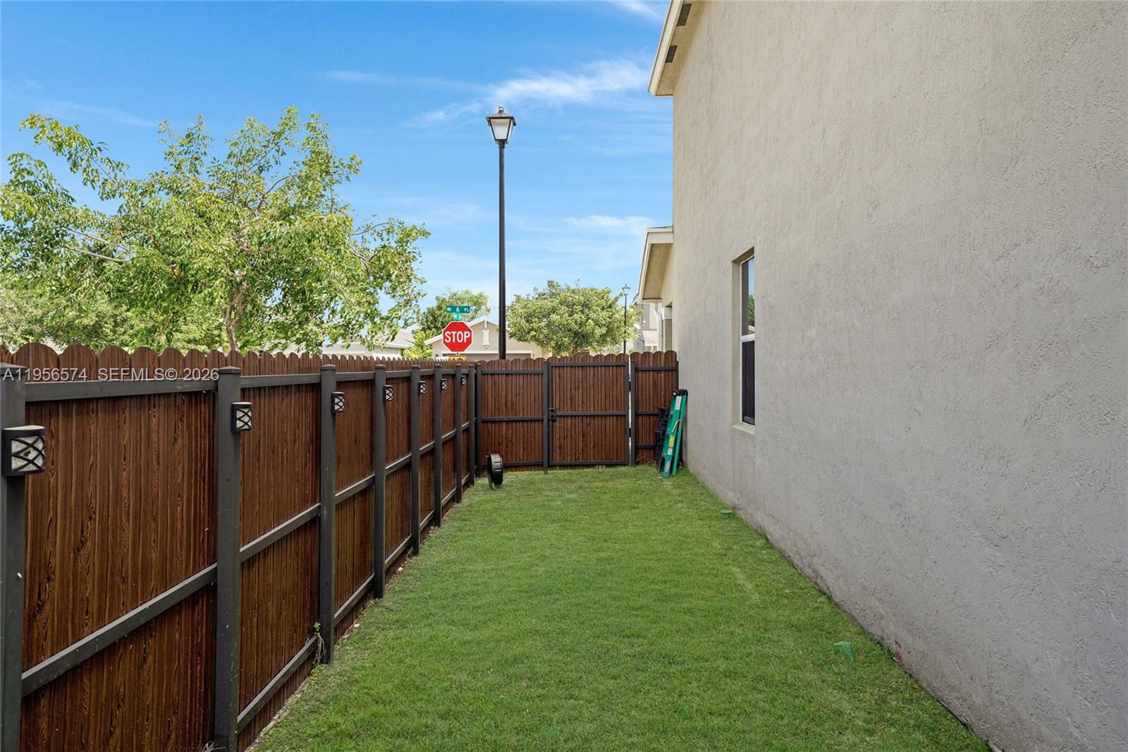 ROYAL HOMES WEST - Residential