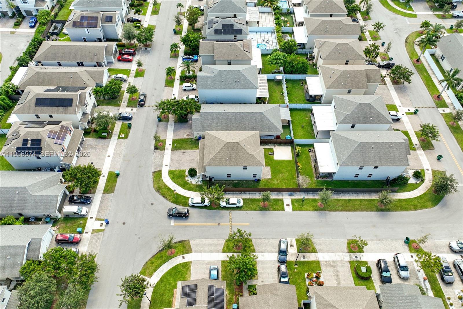 ROYAL HOMES WEST - Residential