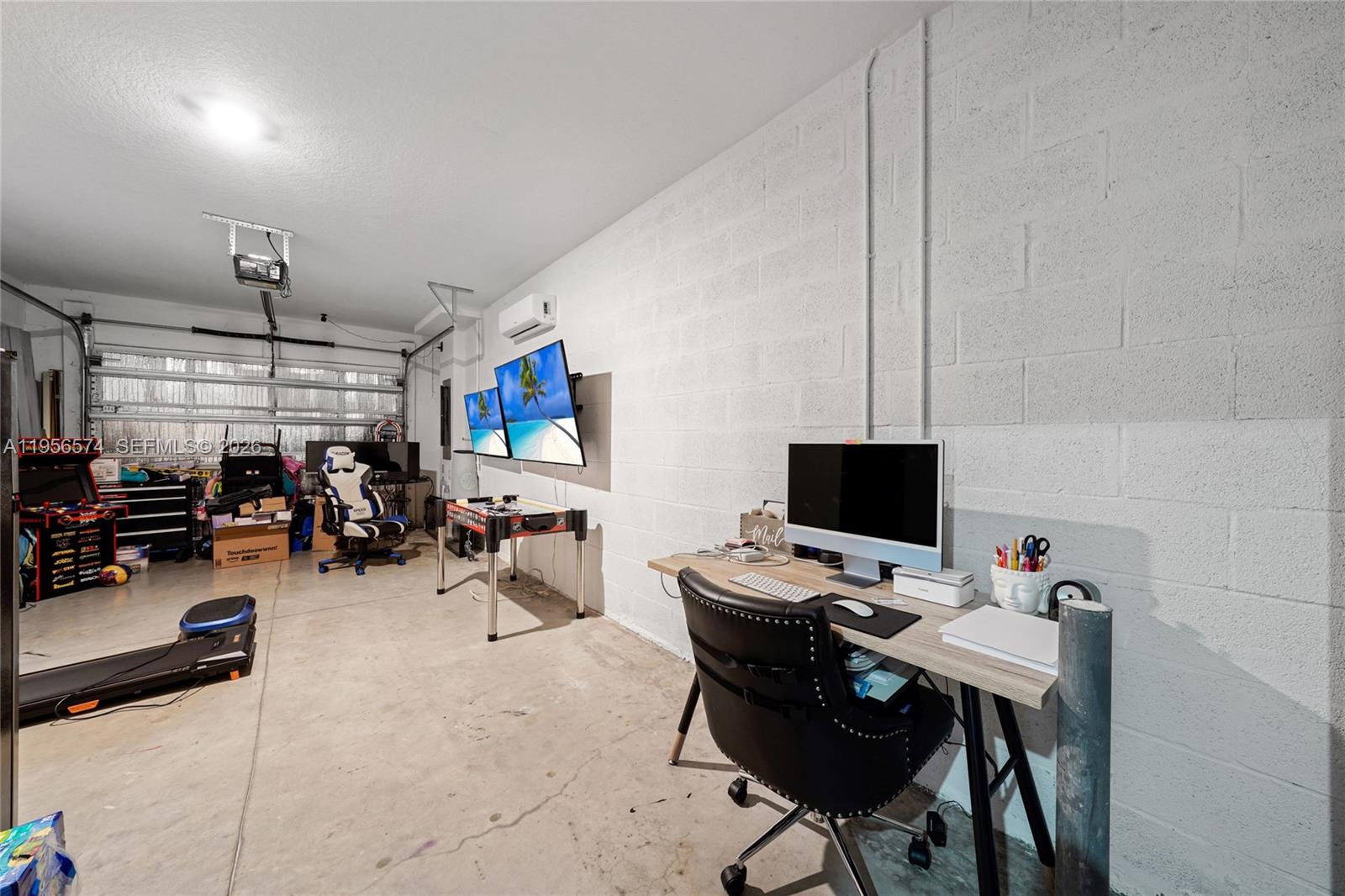 ROYAL HOMES WEST - Residential