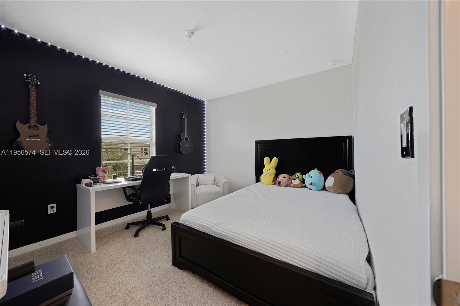 ROYAL HOMES WEST - Residential