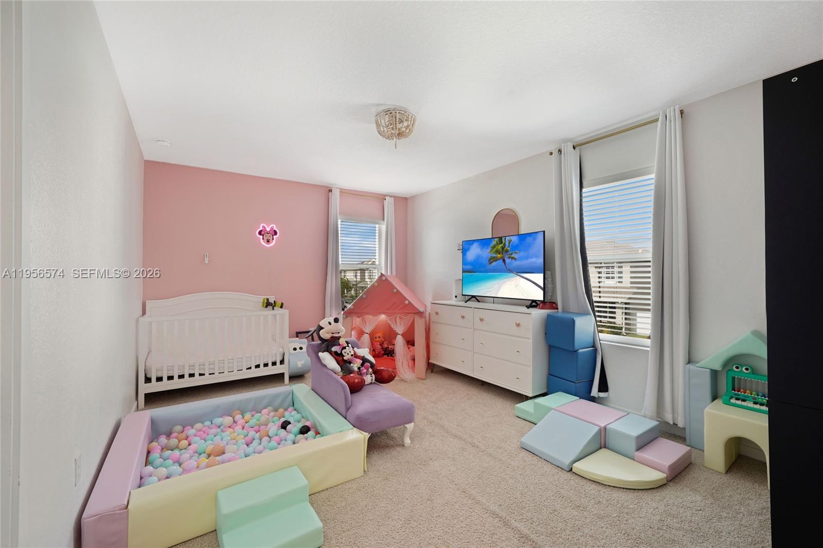 ROYAL HOMES WEST - Residential